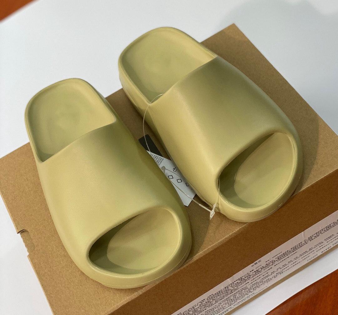 

2022 Mens sandals shoes resin bone earth brown fashion slipper foam runner triple black white orange core soot ararat men women slippers sneakers, Yellow