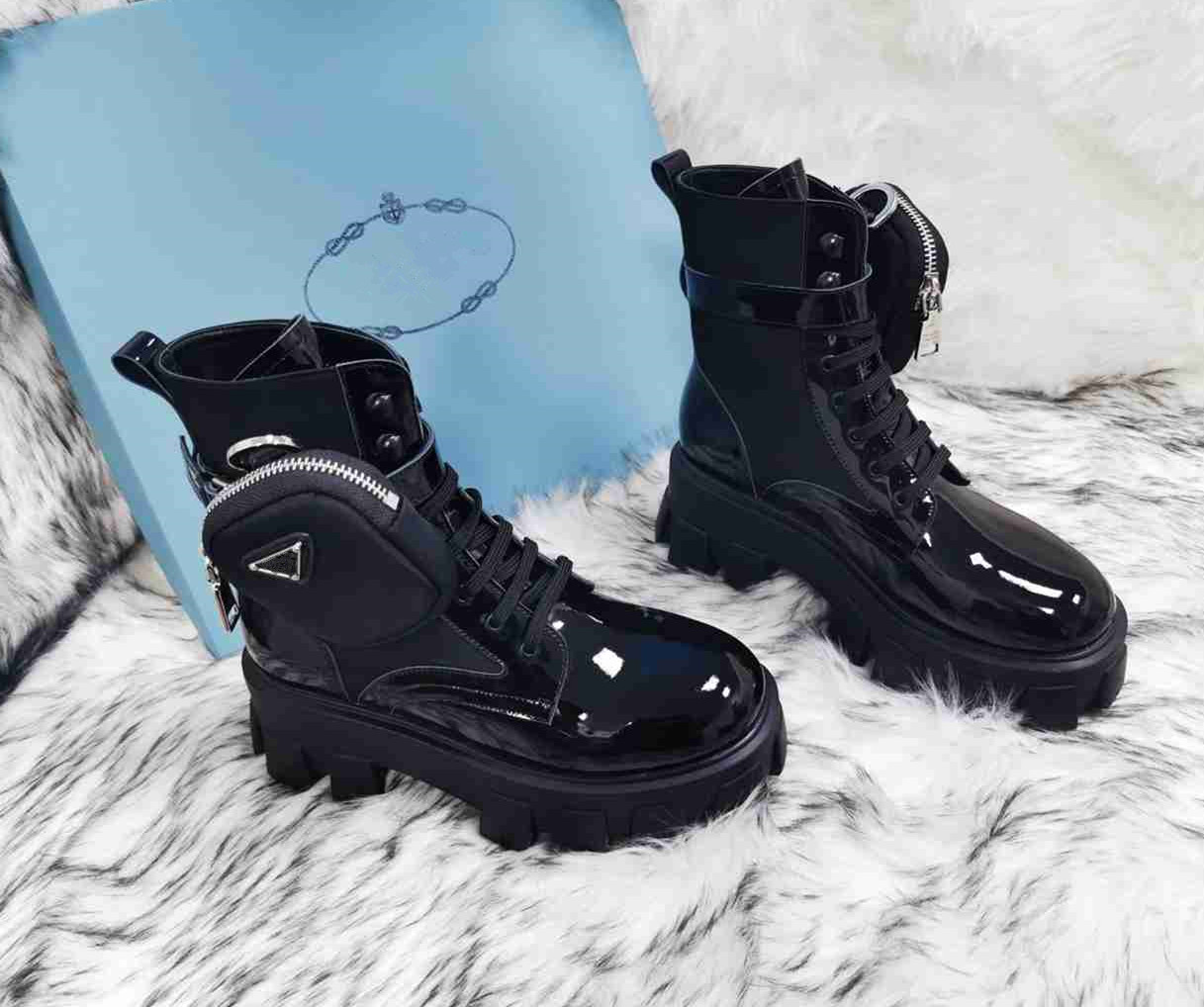 

2021 Women's Designer Leather Ankle Boots High-Top Bo ots and Nylon Boo ts Military Style Combat Boot's Nylo n B oots Plus Box