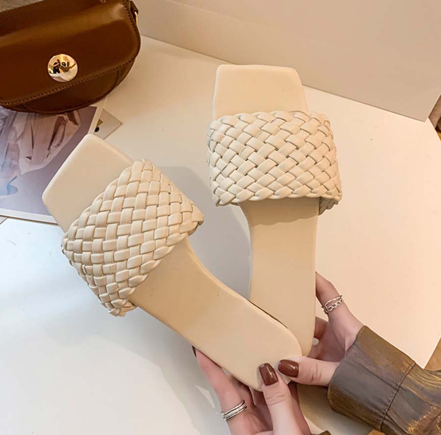 

2021 Classics Paris Fahsion Women Slippers Summer Girls Beach Slides Black White Red Flip Flops Floral brocade Gear bottoms Sandals 01