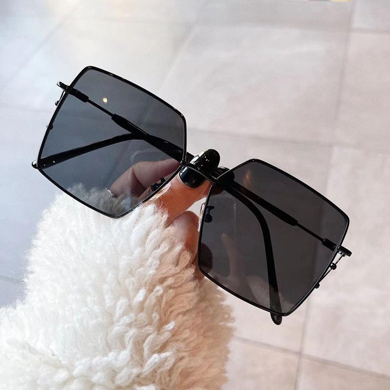 

Sunglasses 2022 Fashion Metal Irregular Women Vintage Big Frame Gradient Sun Glasses Female Colorful Shades
