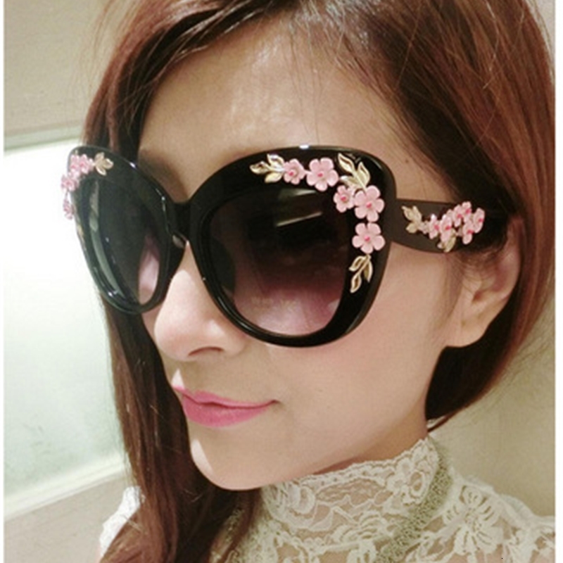

2021 Fashion Flower Glas's Sunglass Baroque Style Sunglass, White;black