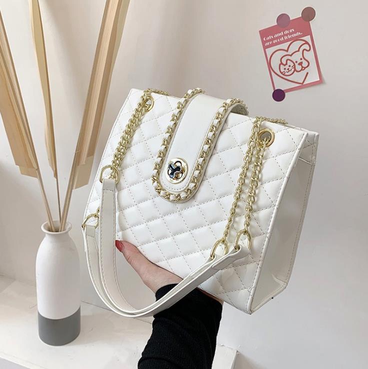 

Large-Capacity Women's Bag Spring/Summer Simple Shoulder Rhombus Embroidery Thread Trendy Messenger Underarm Bags, Black