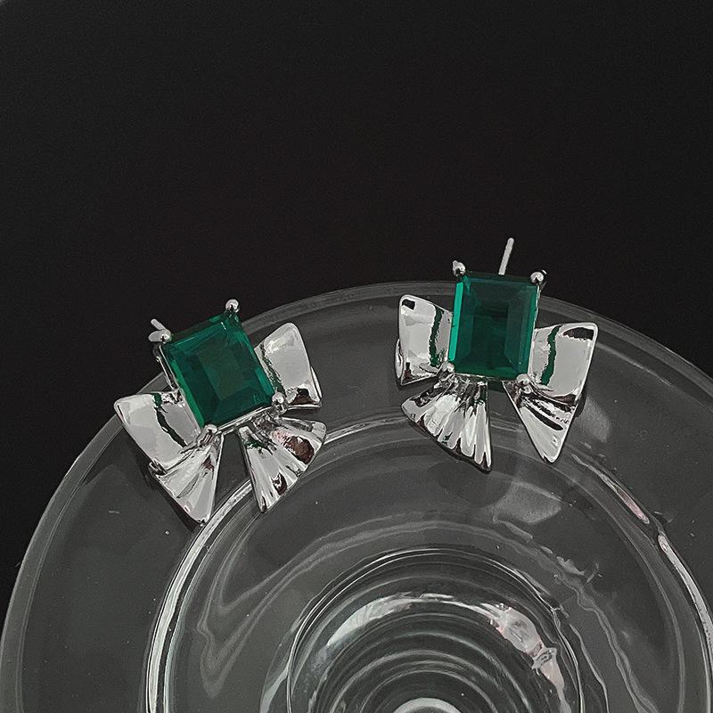 

Stud 2021 Arrival Earrings Bowknot Metal Women Classic Green Crystal Bow Cute Female Jewelry, Golden;silver