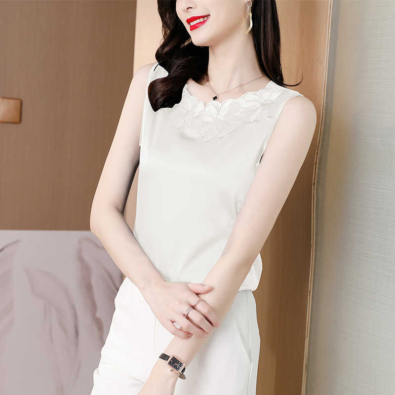 

Korean Women's Shirt Blouses for Women Sleeveless Hollow Out Female Top White O-neck Blouse Woman OL 210604, Champagne