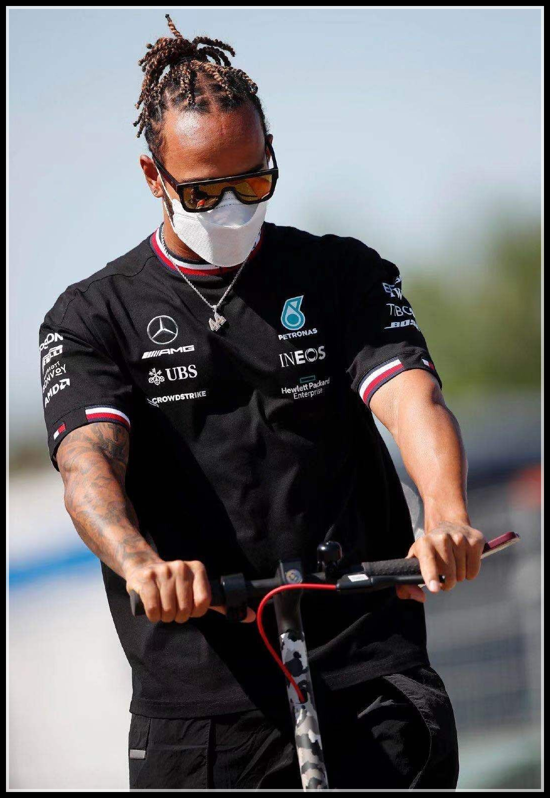 

2021 Mercedes AMG F1 Team MENS Lewis Hamilton T Shirt Tee BLACK MERCEDES AMG PETRONAS FORMULA ONE F1 POLO PIT SHIRT GRAND PRIX 5xl