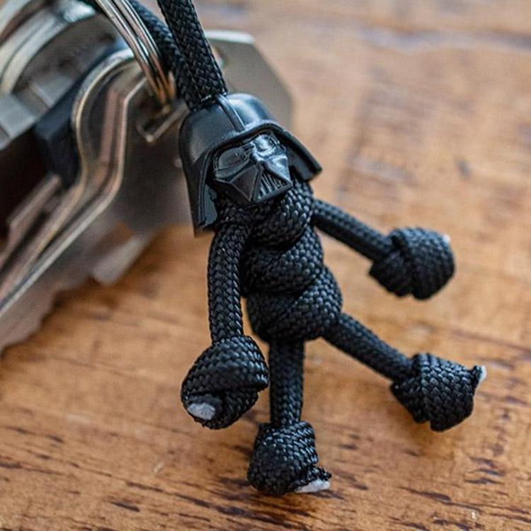 

Keychains Cute Biker Helmet Pendant Keychain Building Block Braided Rope Paracord Buddy Bag Hanging Backpack Doll Toy