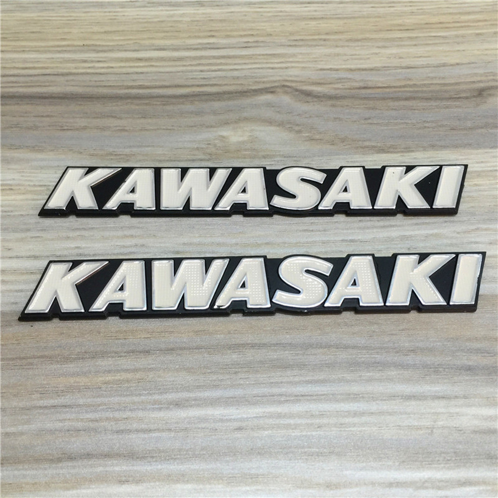 

For modified Kawasaki Kawasaki retro car street car stereoscopic aluminum fuel tank hard standard white lettering buoy Decal metal plate Paste a pair Sticker sign