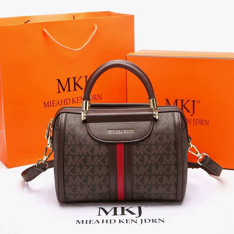 

2021 New flowers Pendant Handbag Women fashion Boston bags single shoulder bag ladies crossbody bag Leather messenger, Brown