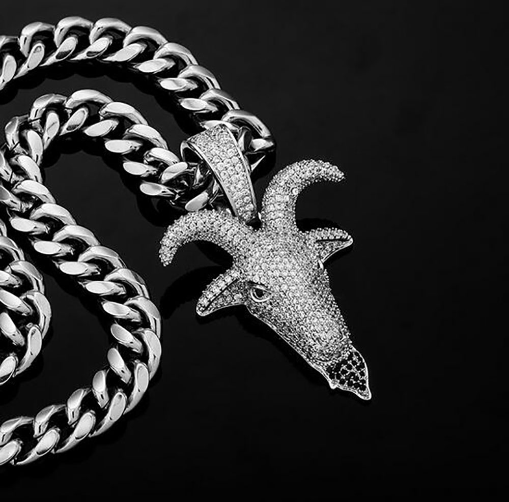 

14K Iced Out GOAT HEAD Pendant Necklace with 24inch Rope Chain Men Women Diamond Cubic Zirconia Gold Silver Hiphop Jewelry