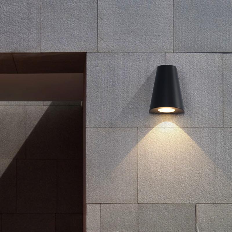

Outdoor Wall Lamps Modern Aluminum Waterproof Mounted LED Lightings 3W Garden Porch Sconce Light 110V 220V Luminaire
