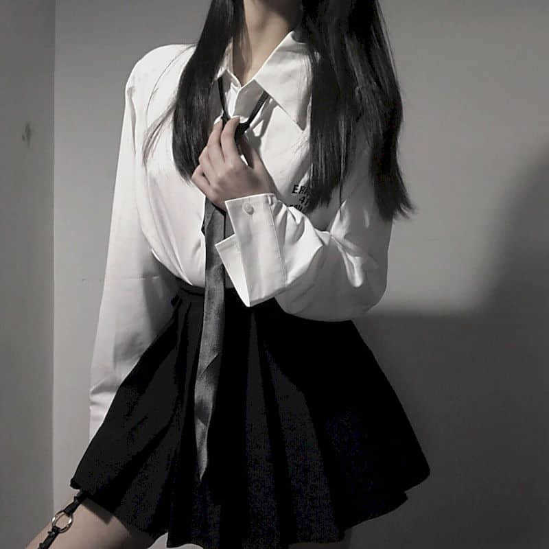 

Short skirt suit women spring Korean preppy style casual loose printed shirt with tie + pleated two-piece sets 210526, Balck black suit