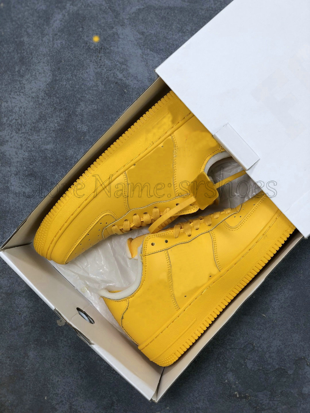 

1 University Gold One Shoes MCA Low Off Metallic Silver Blue 07 Volt White Black Forces Men Women Designer Outdoor Sports Sneakers, Customize