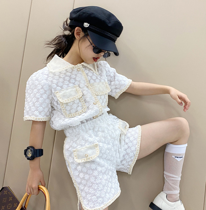 

Girls lace embroidered clothing sets summer children lapel short sleeve shirts+gauze embroidery shorts 2pcs Lady style Kids princess outfits A7205, White