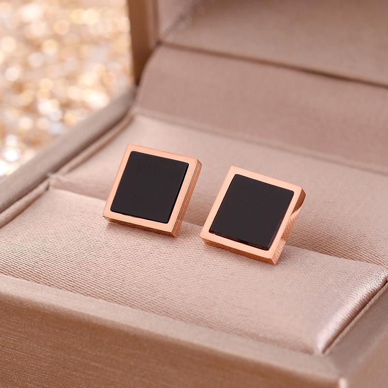 

Stud Simple Leisure Square Black Shell Earrings For Women Fashion No Fade Stainless Steel Ear Jewelry Female Party Accessories