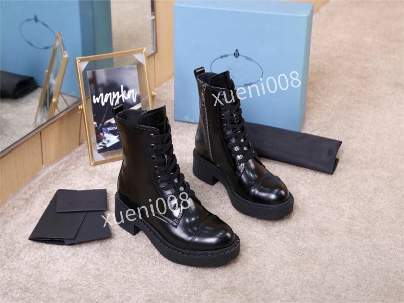 

2022 New Designer Leather and nylon fabric booties Women Ankle Boots Leather Biker Boots Australia Winter zh211032, 01