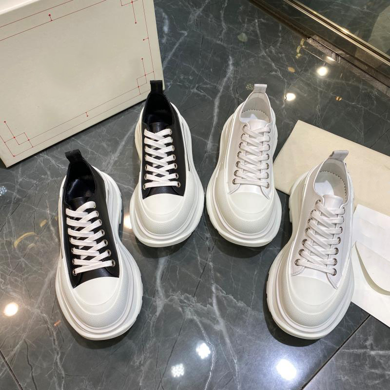 

Top quality Fashion casual shoes Tread Slick lace up Genuine leather women low sole black white platform womens oversized shoe sneakers 35-45 with box