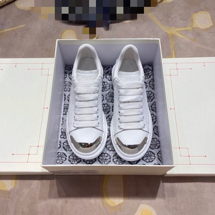 

DG Luxurys Designers Shoes Printed white calf leather elevated outsole pattern engraved eyelets casual shoe Trainers, Choose the color