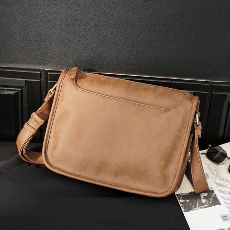 

Factory wholesale men bag simple versatile retro postman bags outdoor waterproof and wear-resistant crazy horse leather handbag street fashion handbags, Brown