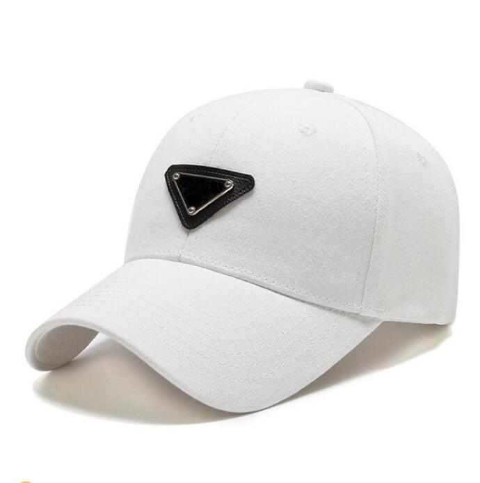 2026 New Luxury beanies Hight quality men and Wool knitted hat classical sports skull caps women High end casual gorros Bonnet 3224