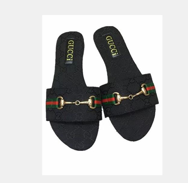 

V88892 Women Slide Sandals Designer Shoes Luxury Slide Summer Fashion Wide Flat Slippery With Thick Sandals Slipper Flip Flops size 35-42, Black