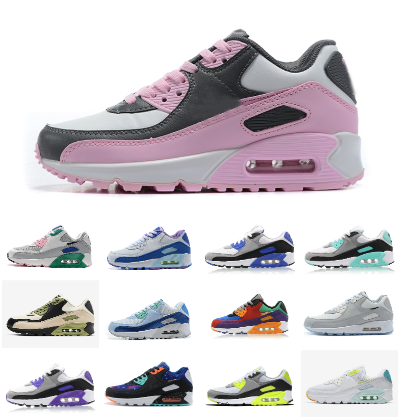 

UNDEFEATED Running Shoes 90 OG Be True Hyper Royal Mens Sneakers USA 90s Triple Black White Volt Womens Vast Grey Pink Multi Infrared Viotec