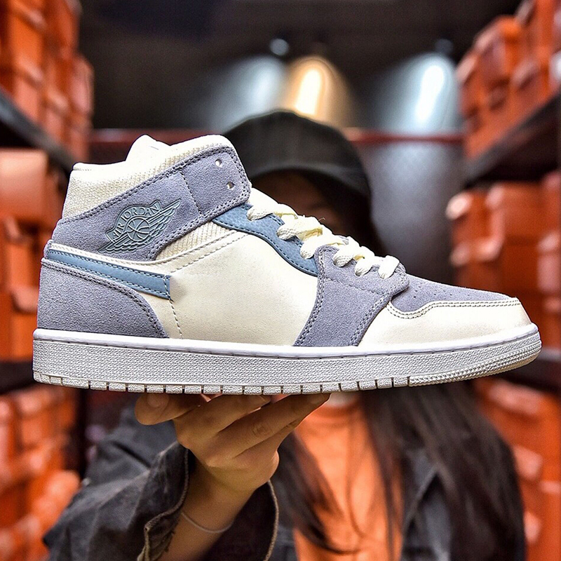 

High quality (boxed) men's Jumpman 1 basketball shoes and women's Pale blue cream outdoor casual sports, #1