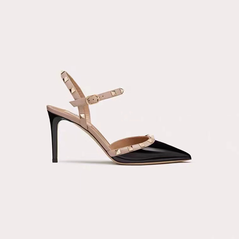 The Wholesale prix Rockstud métallisé avec la cheville en cuir Sandales de sangle 90 mm
