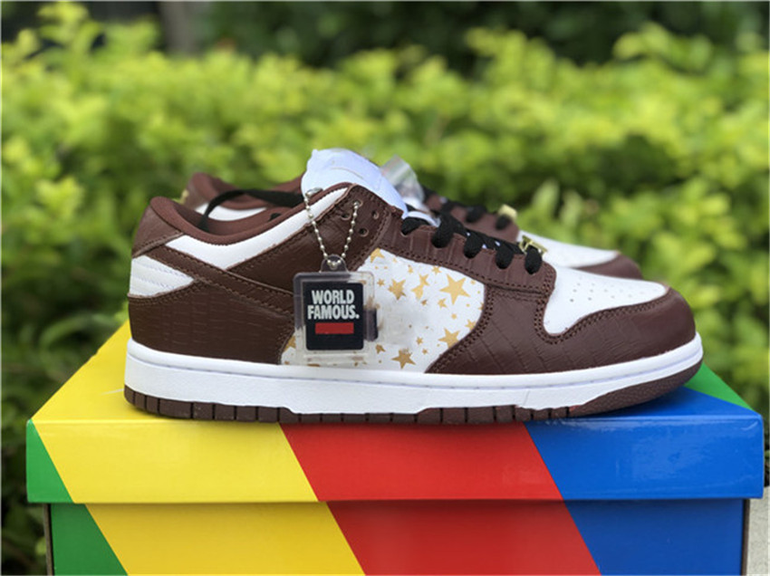 

Shoes Hot Futura x Sb Superme Dunks Low Casual Women Designer Green Blue White Black Grey Dunks Taquets