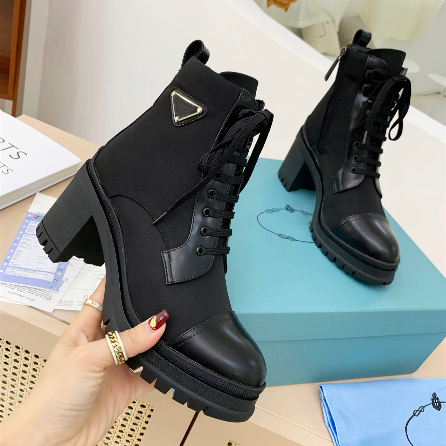 

[With Box] Luxury Womens Designer Boots Ankle Martin boot Platform Shoes Winter Leather Lace-up size 35-42, Black