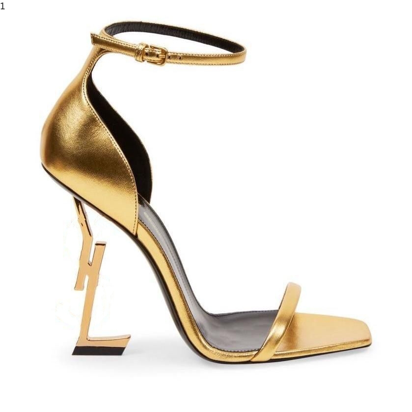 

Femmes Haute Talons Fête Fashion Rivet Dance Nouveaux Shoes Sexy High Heel Sandales Lady Mariage Chaussures Grande Taille 34-43 mkj002