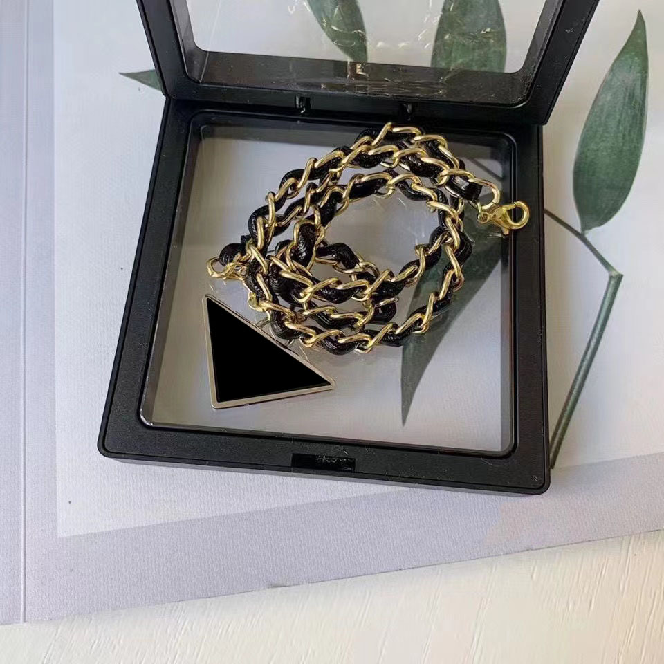 

Luxurys Designers Necklace high quality jewelry fashion chocker Valentines Day gift exquisite appearance 2 colors available