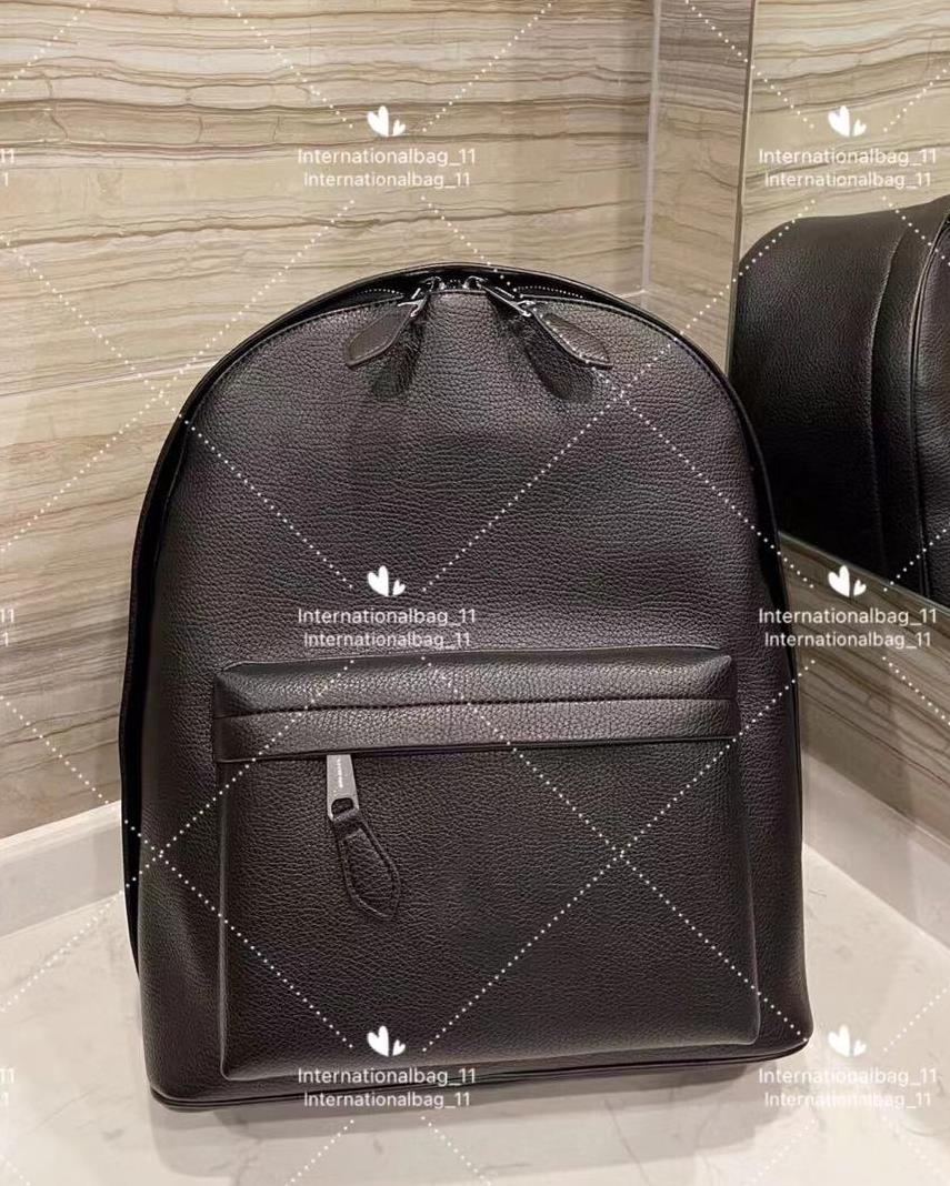 

2021 luxury brand bags in high quality leather men/women fashion backpack large capacity classic outdoor leisure sports bag on foot