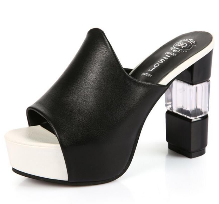 

Flip-flops high heels and thick soles in women's platform sandals with wedge for Spring 2022, 01