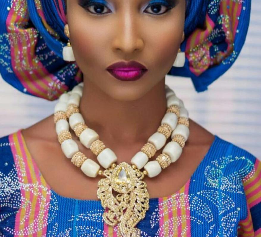 

Earrings & Necklace Gorgeous White Coral Beaded African Jewelry Set Gold Pendant For Brides BN226, As pic