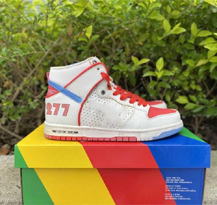 

Ishod Wair x Magnus Walker High Dunks Designer Sports Shoes Urban Outlaw White Blue Red 277 Dunk Trainer Skateboard Sneakers