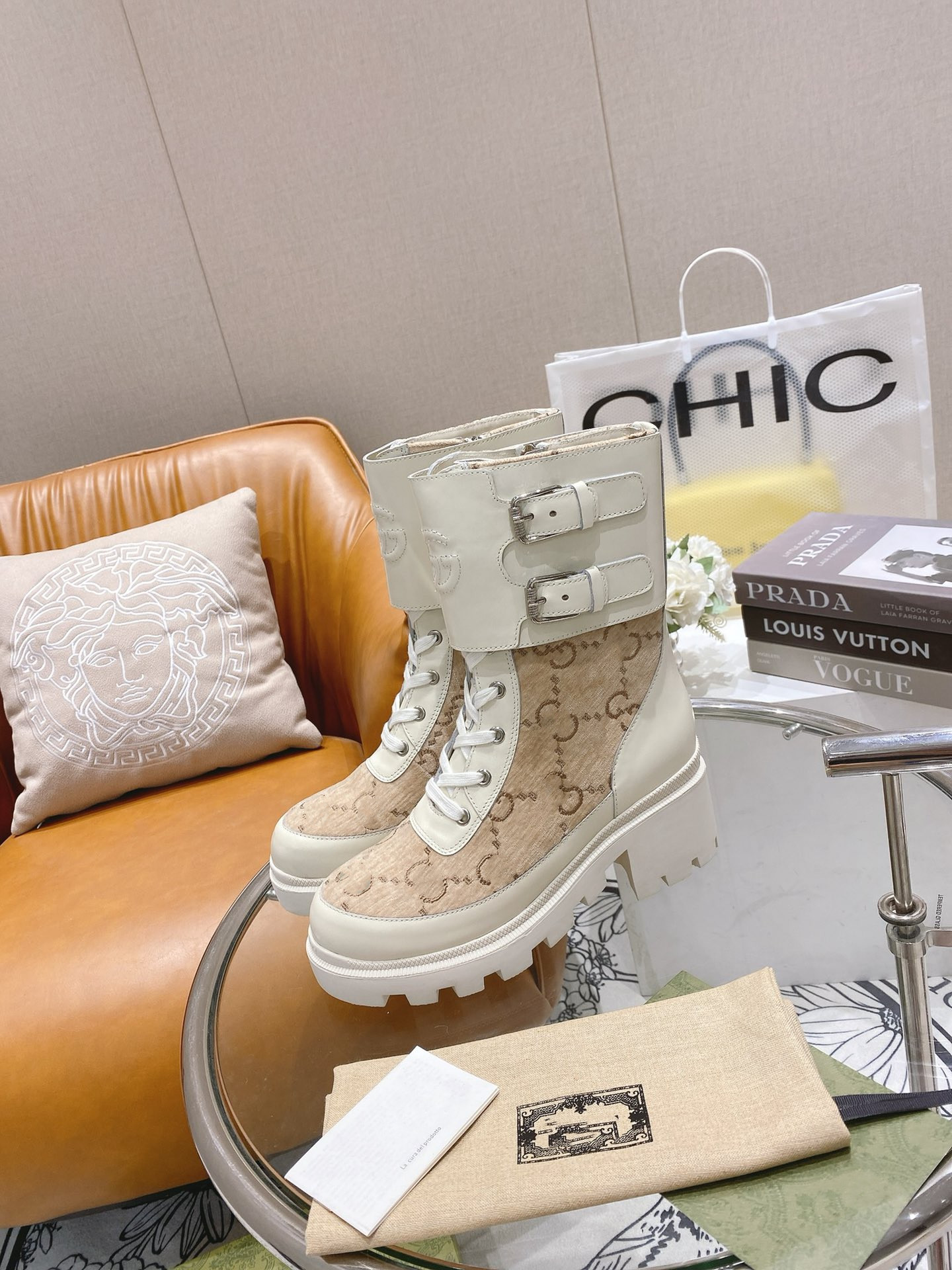 

2021 Women Snow Boots Leather ankle booties chunky heel Martin shoes Print Platform Desert Lace-up Boot with box size 35-39, Khaki