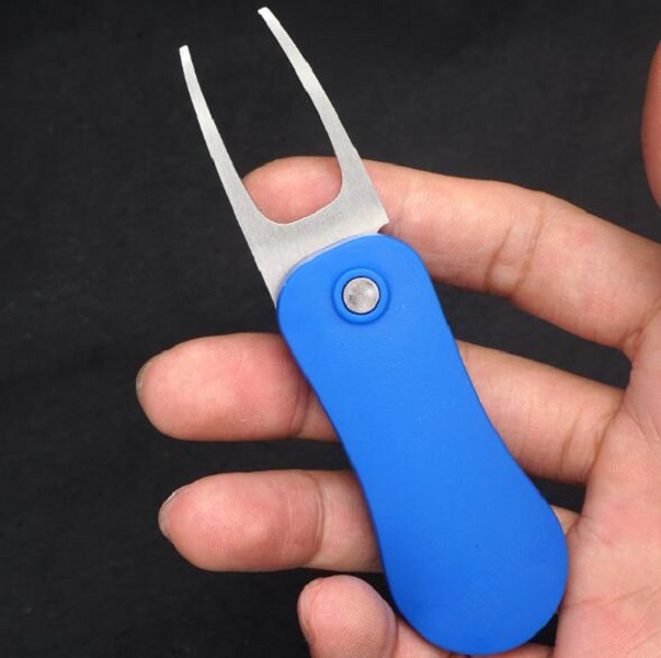 

Foldable ABS handle 280pcs divots tool and 500pcs magnetic hatclips.
