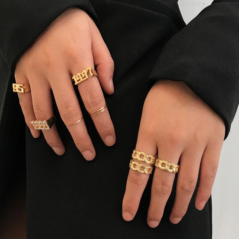 

Cluster Rings Style Exaggerated Figures Joints With Rhinestones Ring Set For Trendy Women Gifts Female Jewelry 2021 Wholesale