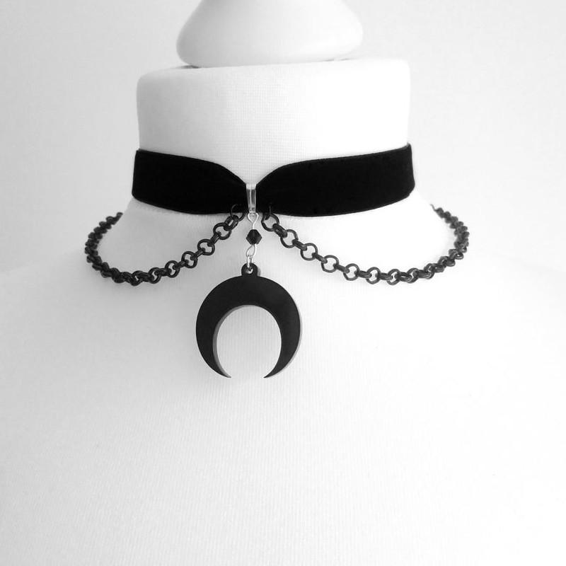 

Chokers Black Velvet Chain Crescent Moon Choker Witch Necklace Punk Halloween Gothic Handmade Jewelry Women Goth Pendant Gift Classical