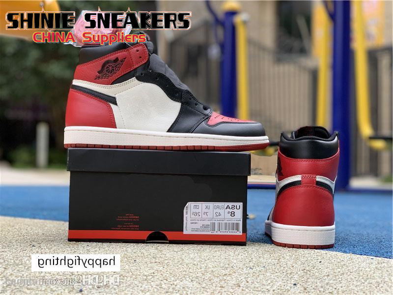 

Release 1 Bred Toe Chicago Black Red Court Purple Basketball Shoes For Men 1S Sports Sneakers Authentic With Box 555088-610, Black toe 555088-125