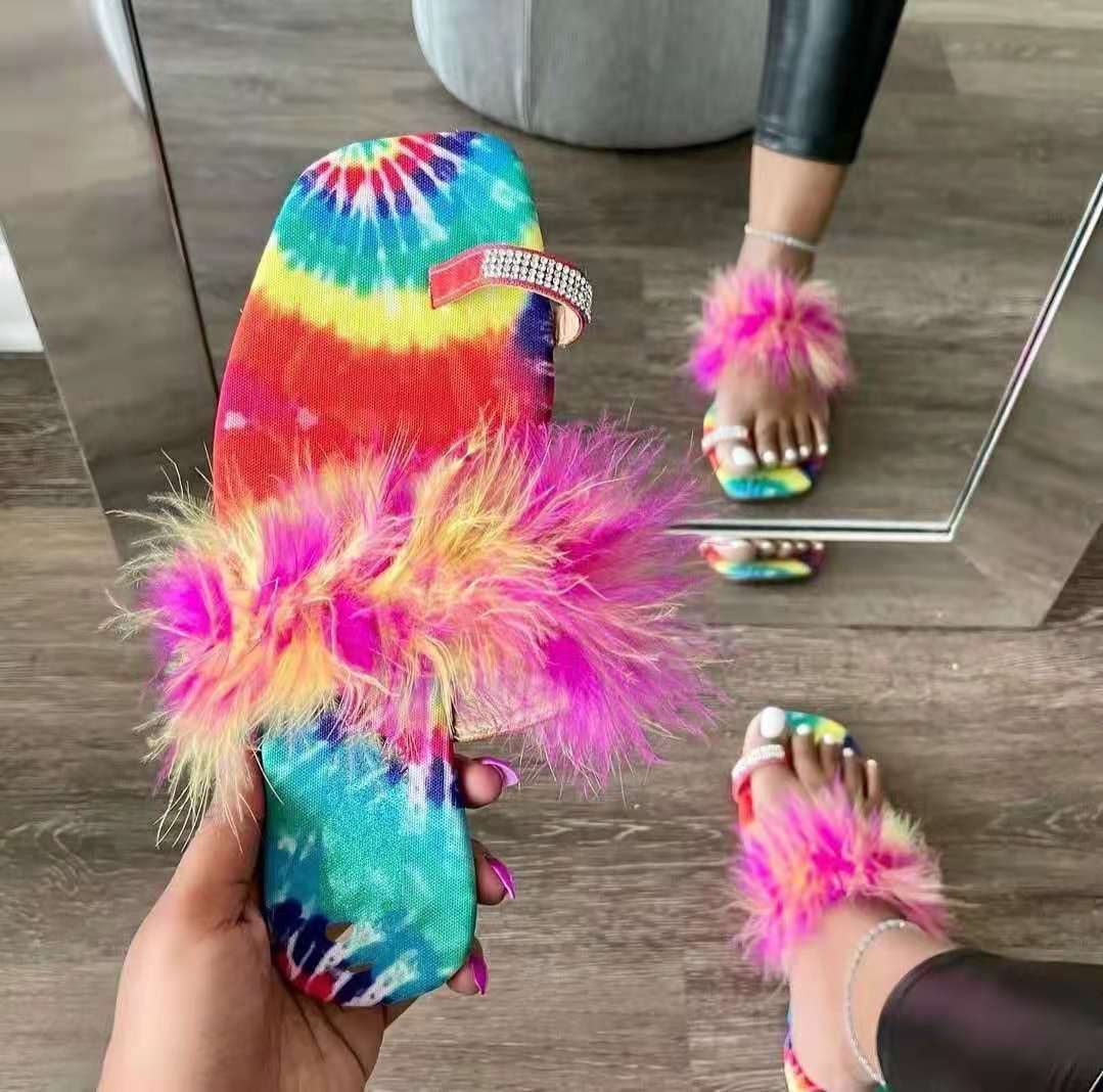 

Summer Women Slippers Luxury Designer Fur Rhinestone Shoes Open Toe Furry Fluffy Slides Girls Flat Sandals Outdoor Flip Flops, Black