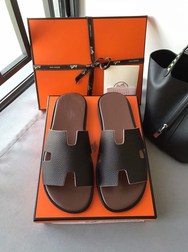 

Pretty Mens Summer Sandals Beach Slide Slippers Crocodile Skin Leather Flip Flops Men Sandali Fashion Designs Orange Scuffs Shoes with box size 39-45 -C478, Brown