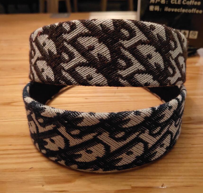 

4color PU Leather Luxury Headband Brand Designer D Letters Print Women Headband for Girls Knotted Cartoon Headwraps HairBand Hair Hoop Sport Accessories