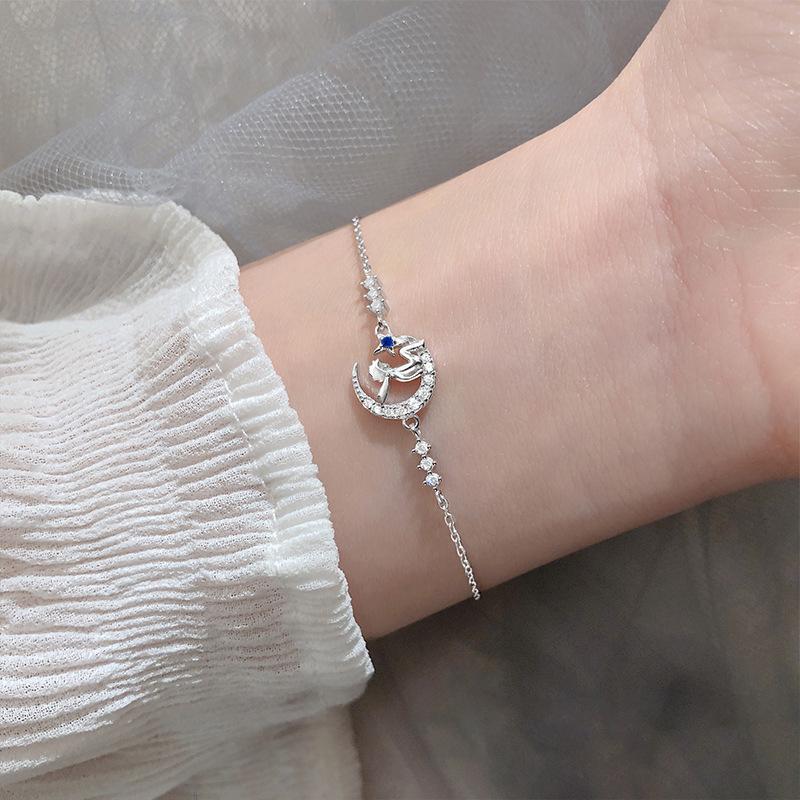 

Charm Bracelets Kpop Ins Sweet Sparkling Fashion Star Moon Bracelet Women Jewelry Link Chain Silver Color Trendy Party Gift Wholesale