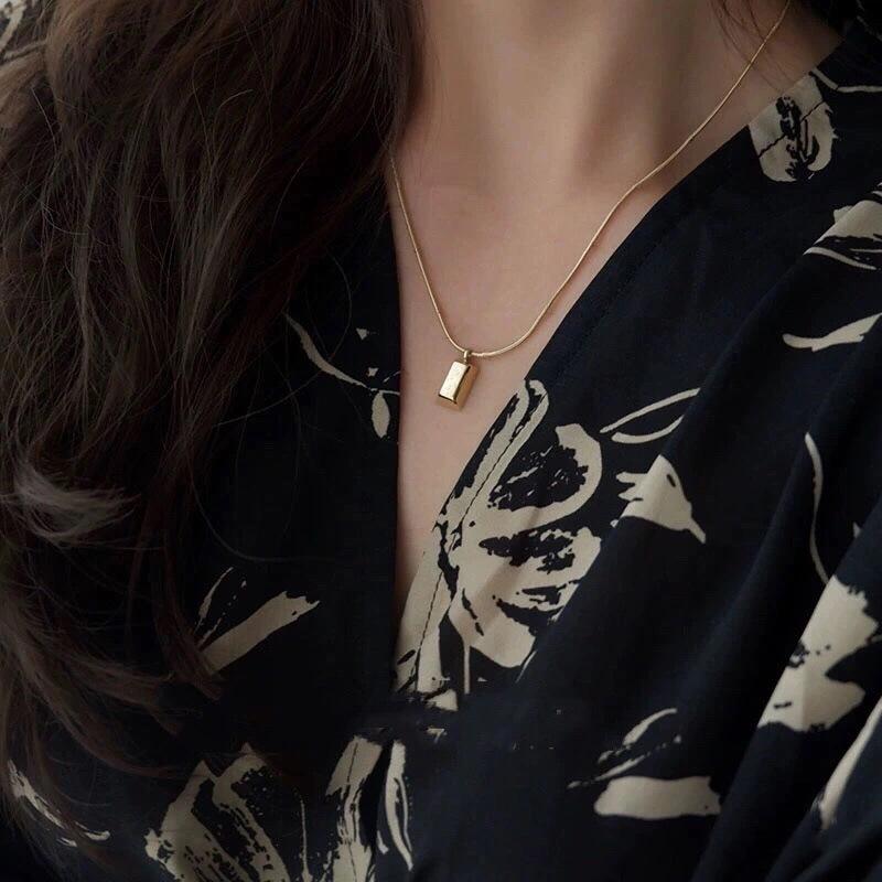 

Pendant Necklaces Korean Unique Design Small Gold Bricks Choker Necklace Clavicle Chain Short For Women Fashion Jewelry Gift