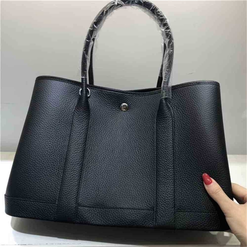 

Luxury designer Crossbody Shoulder Backpack Handbags Tote bag Bags Handbags Wallet Purse Shop Purchase Discount cowhide one shoulder slantin