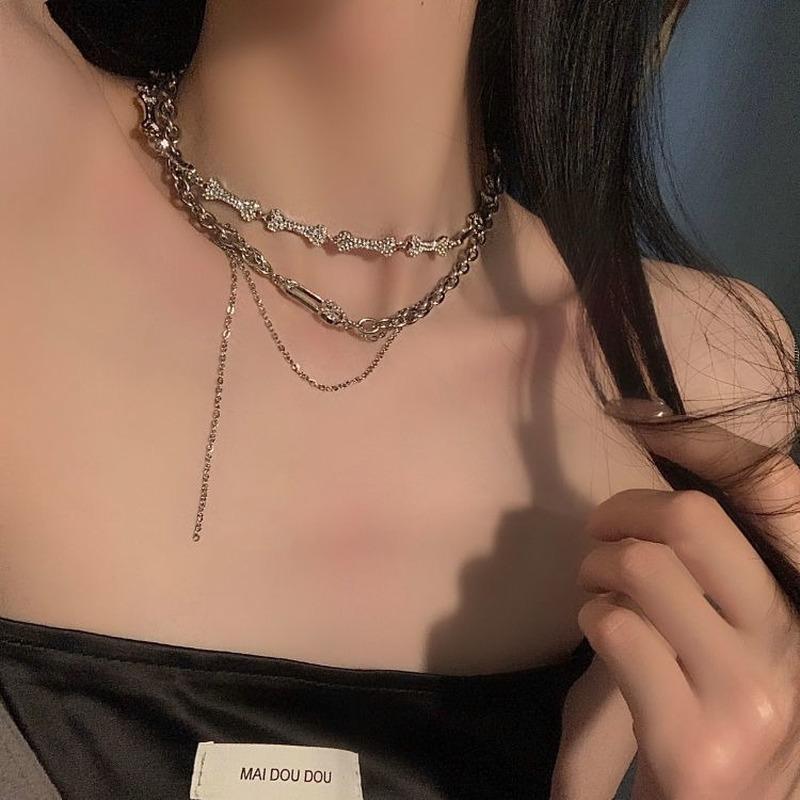 

Chokers Girl Pin Necklace Female Summer Light Luxury Wild Hip-hop Double-layer High-end Accessories Clavicle Chain Jewelry