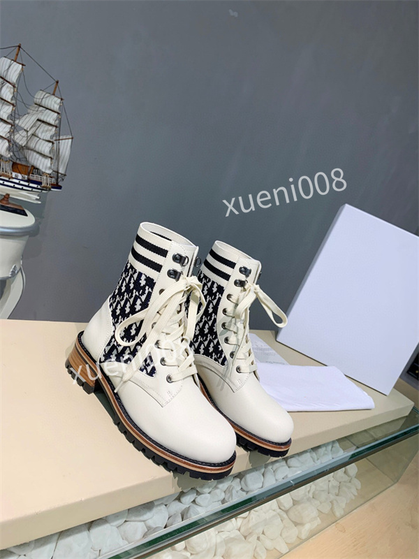 

2021 designer luxury TIRE Leather Boots ladies Ankle Haif Cowskin Chelsea Zipper Boot autumn winter Martin Fashion Camfort shoes Top Quality rx211111, 01