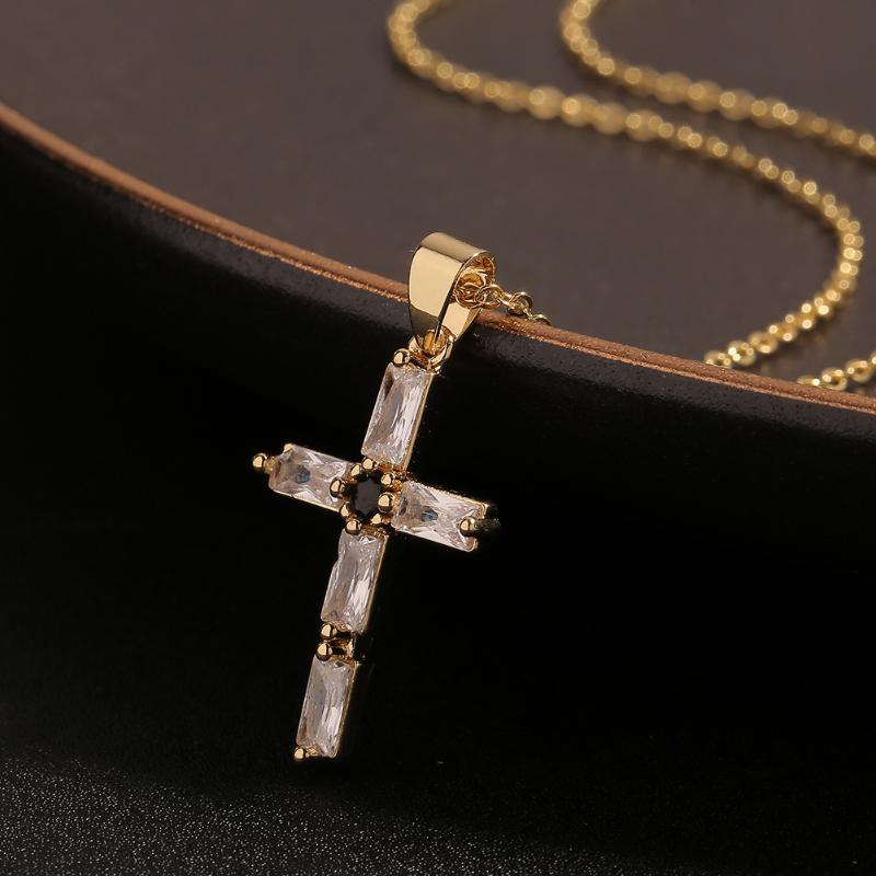 

Pendant Necklaces European And American Religious Jewelry Copper Inlaid Zircon Cross Retro Women's Necklace Party Gift, Silver
