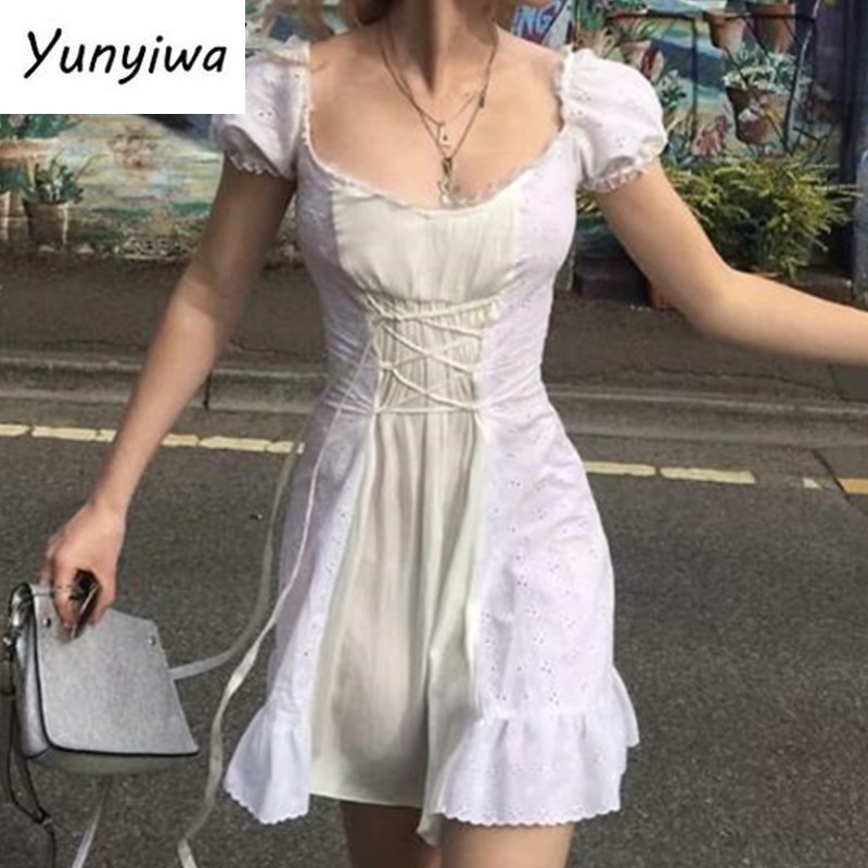 

2021 Retro Stitching Wood Ears Lace Cross Lacing Up Short Sleeve Short Dress for Woman White French Mini Dresses Holiday, As pic